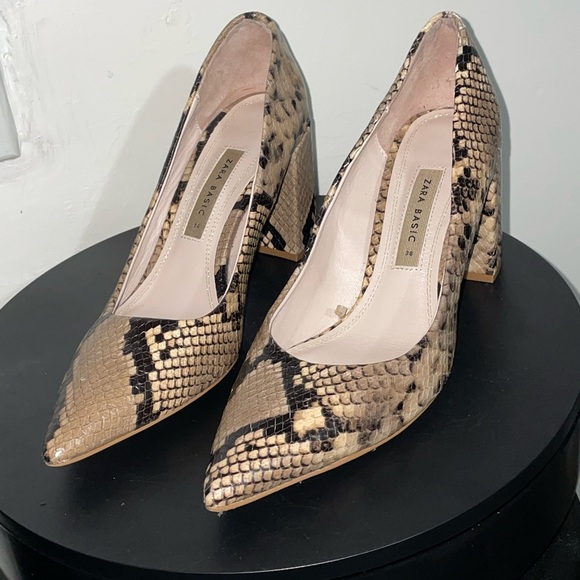 Zara basic block heels pointed toe in python print - Picture 6 of 10